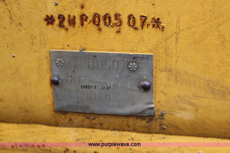 image for item K8944 1998 Caterpillar D8R dozer