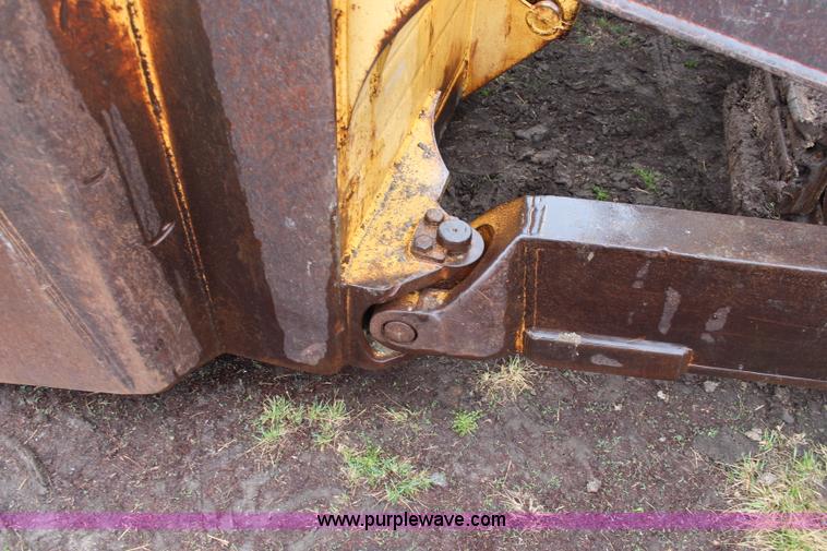 image for item K8944 1998 Caterpillar D8R dozer