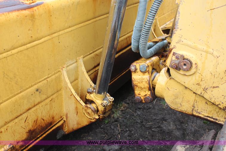 image for item K8944 1998 Caterpillar D8R dozer