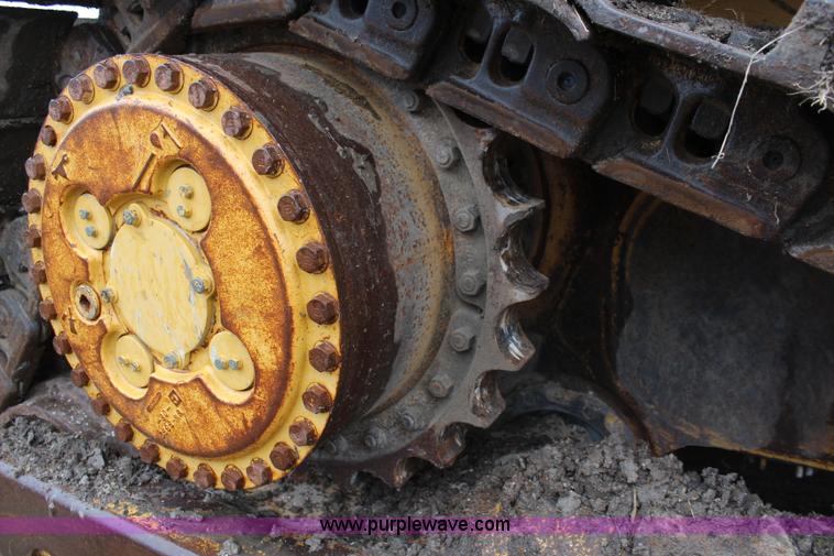 image for item K8944 1998 Caterpillar D8R dozer