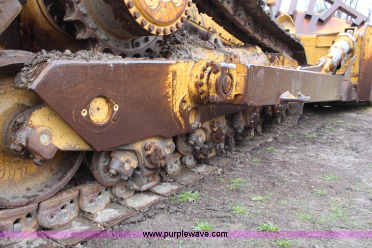 image for item K8944 1998 Caterpillar D8R dozer