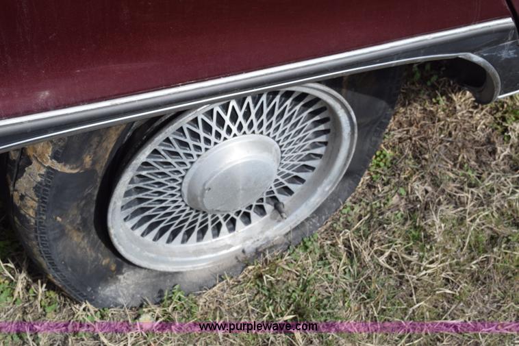 image for item E6256 1992 Chevrolet Caprice Classic