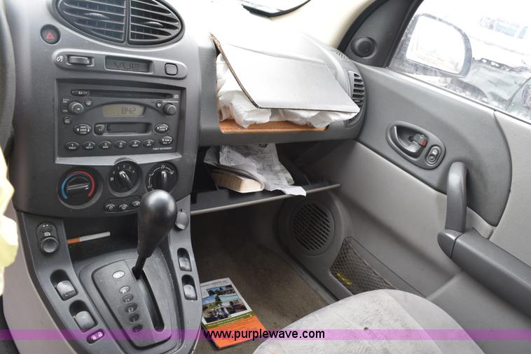 image for item E6257 2003 Saturn Vue