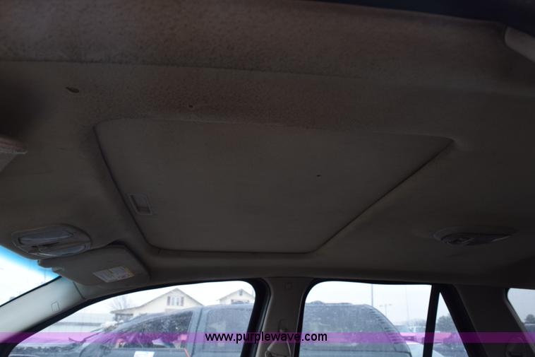 image for item E6257 2003 Saturn Vue