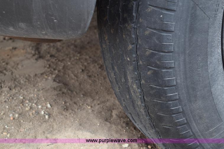 image for item E6257 2003 Saturn Vue
