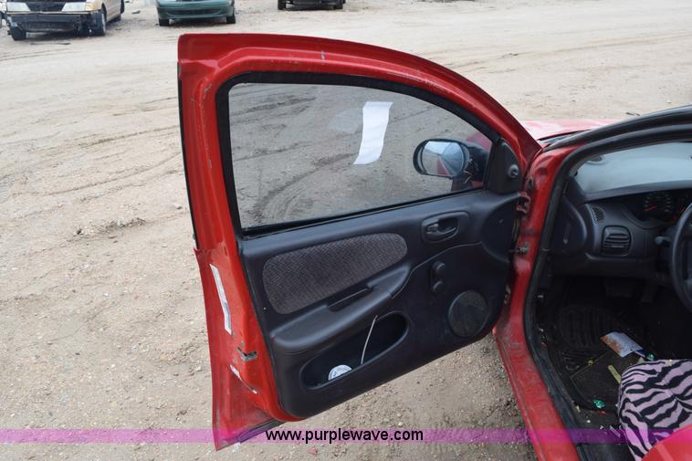 image for item E6259 2000 Dodge Neon