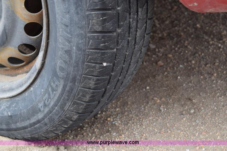 image for item E6259 2000 Dodge Neon
