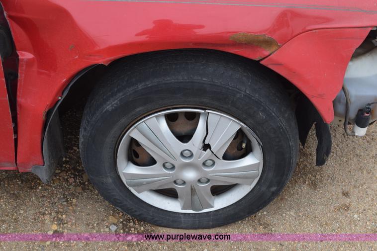 image for item E6259 2000 Dodge Neon