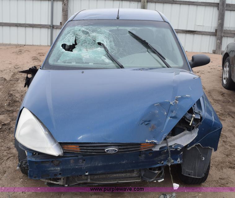 image for item E6260 2000 Ford Focus