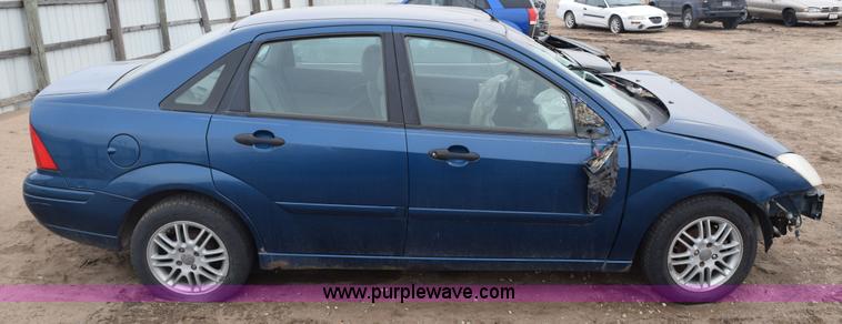 image for item E6260 2000 Ford Focus