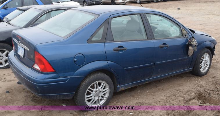 image for item E6260 2000 Ford Focus