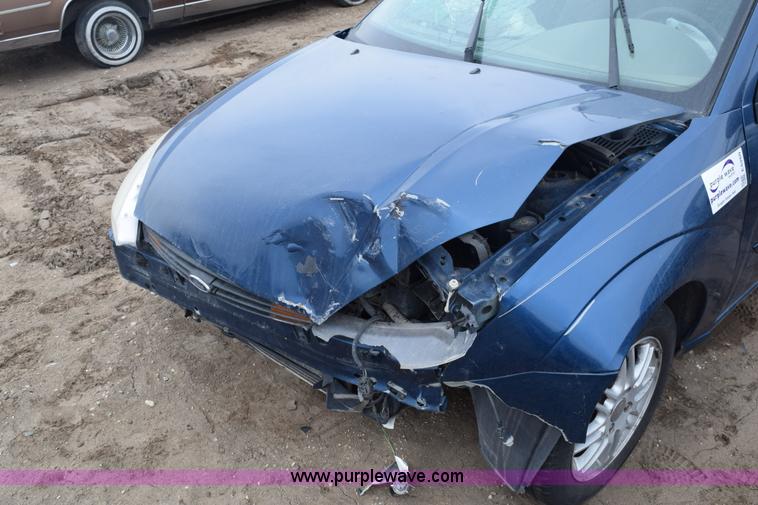 image for item E6260 2000 Ford Focus