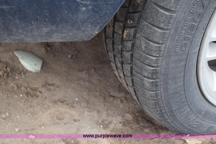 image for item E6260 2000 Ford Focus