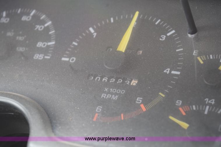 image for item E6261 1994 Chevrolet S10 pickup truck