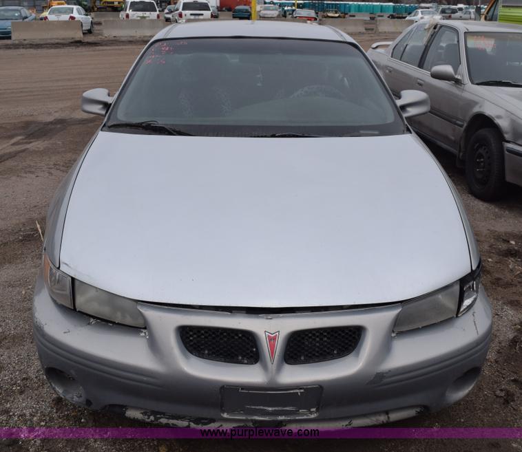 image for item E6262 1998 Pontiac Grand Prix SE