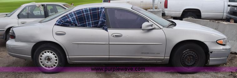 image for item E6262 1998 Pontiac Grand Prix SE