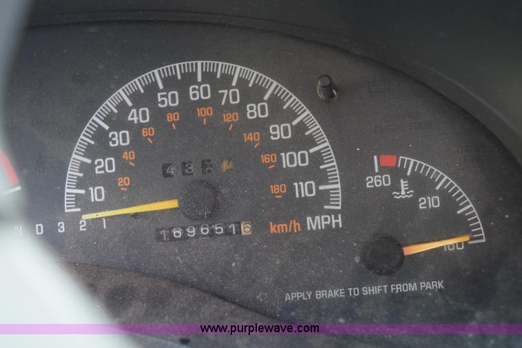 image for item E6262 1998 Pontiac Grand Prix SE