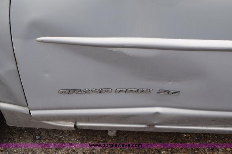 image for item E6262 1998 Pontiac Grand Prix SE