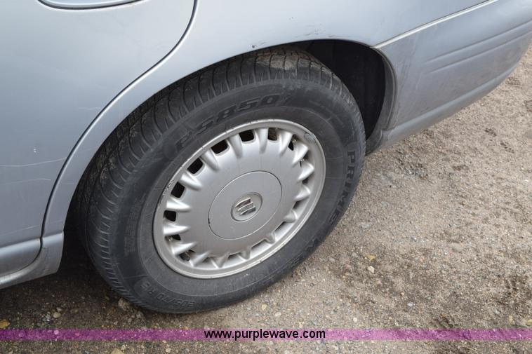 image for item E6262 1998 Pontiac Grand Prix SE