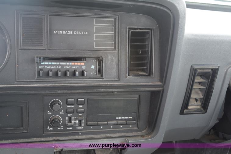 image for item E6263 1993 Dodge Ram 1500 pickup truck