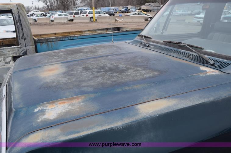 image for item E6263 1993 Dodge Ram 1500 pickup truck