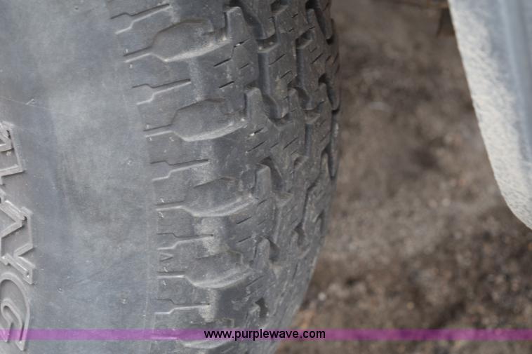 image for item E6263 1993 Dodge Ram 1500 pickup truck