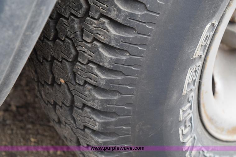 image for item E6263 1993 Dodge Ram 1500 pickup truck