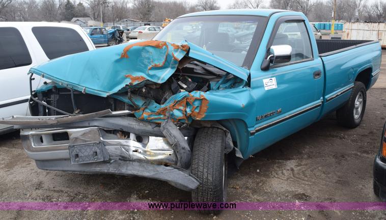 image for item E6264 1997 Dodge Ram 1500 pickup truck