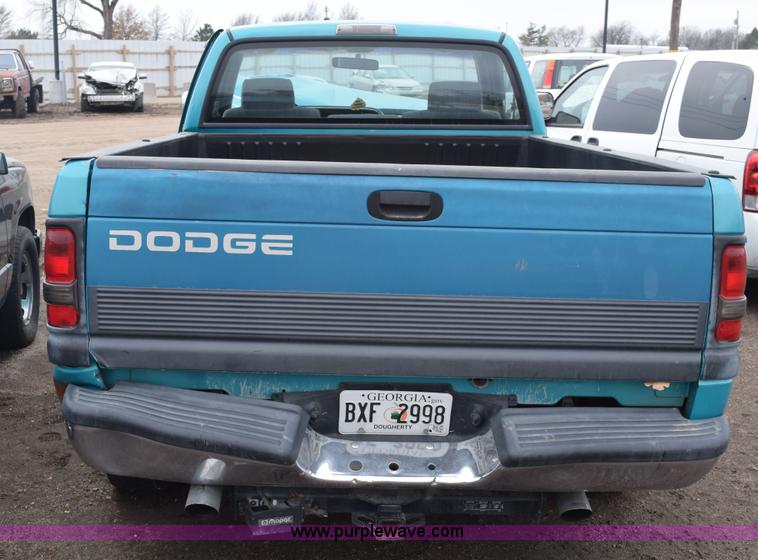 image for item E6264 1997 Dodge Ram 1500 pickup truck