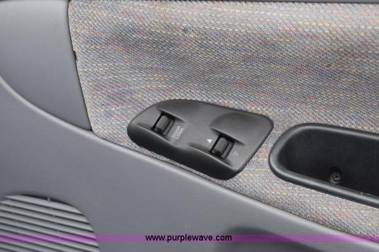 image for item E6264 1997 Dodge Ram 1500 pickup truck
