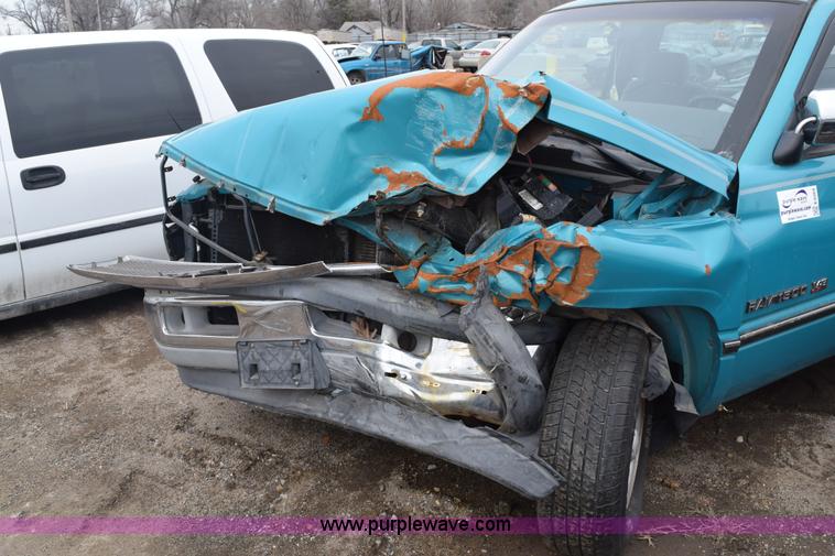 image for item E6264 1997 Dodge Ram 1500 pickup truck