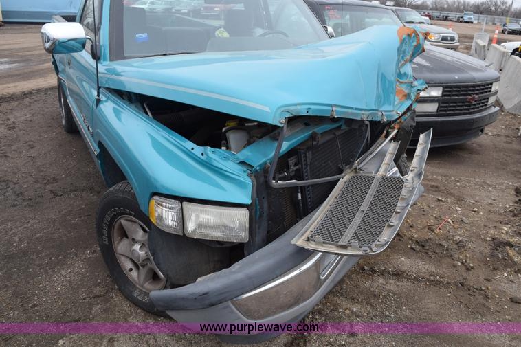 image for item E6264 1997 Dodge Ram 1500 pickup truck