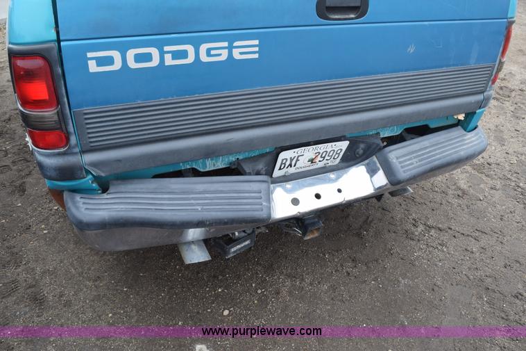 image for item E6264 1997 Dodge Ram 1500 pickup truck