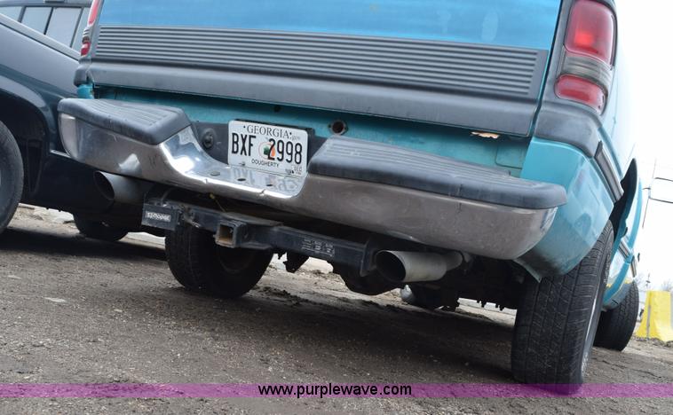 image for item E6264 1997 Dodge Ram 1500 pickup truck