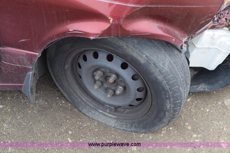 image for item E6266 1999 Toyota Camry