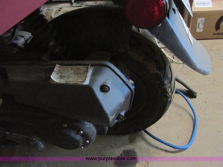 image for item J6708 2013 Tao Tao moped