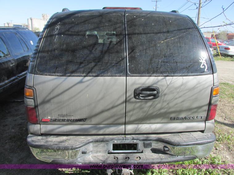 image for item J6711 2002 Chevrolet Suburban 1500 SUV