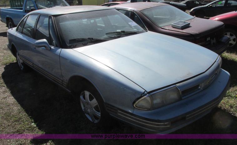 image for item J6712 1993 Oldsmobile Royale 88