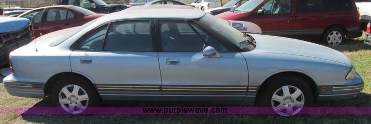 image for item J6712 1993 Oldsmobile Royale 88
