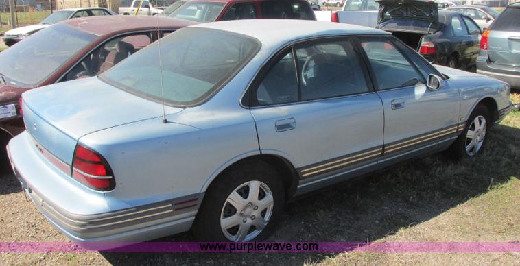 image for item J6712 1993 Oldsmobile Royale 88