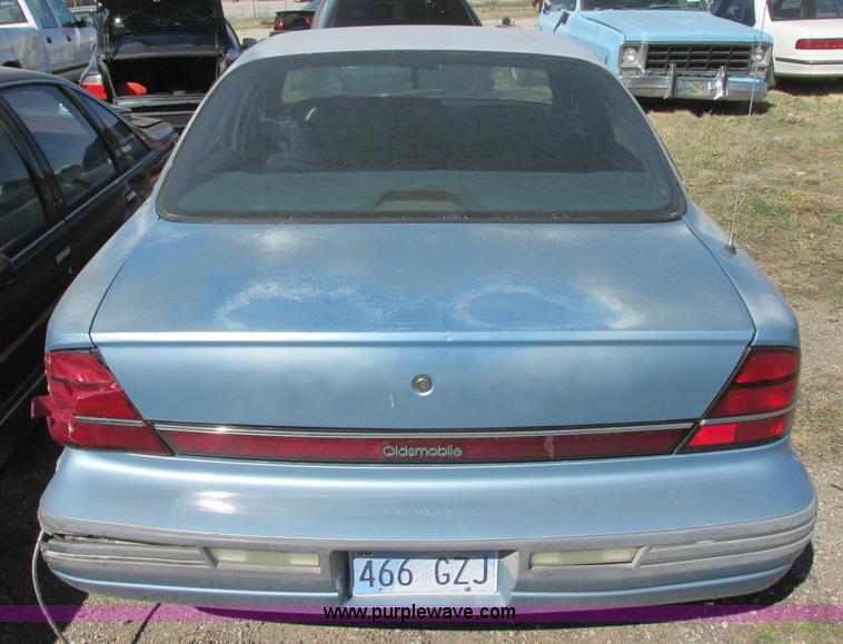 image for item J6712 1993 Oldsmobile Royale 88
