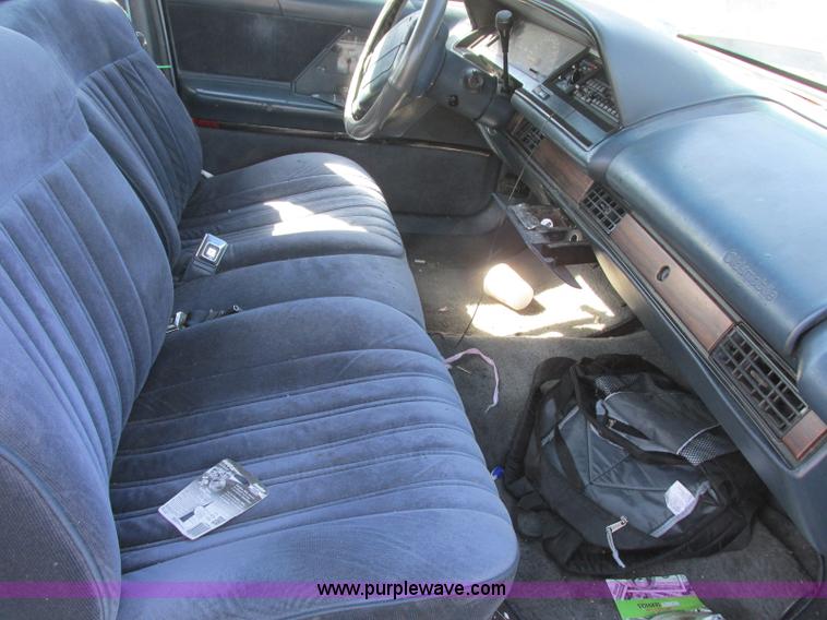 image for item J6712 1993 Oldsmobile Royale 88