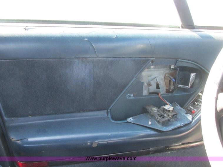 image for item J6712 1993 Oldsmobile Royale 88