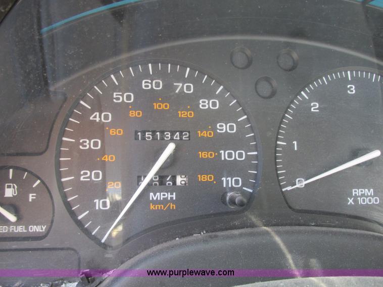 image for item J6717 1998 Saturn SL