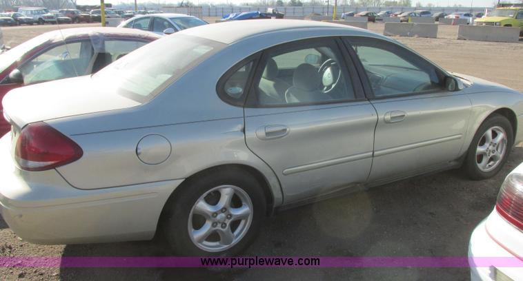 image for item J6718 2004 Ford Taurus SES