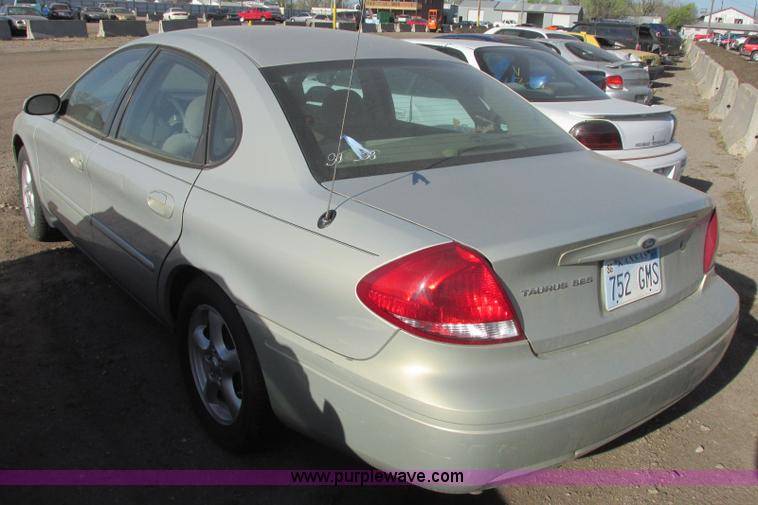 image for item J6718 2004 Ford Taurus SES