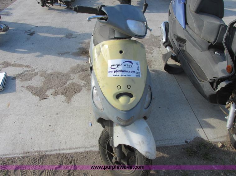 image for item J6720 2014 Bashan Renegade moped