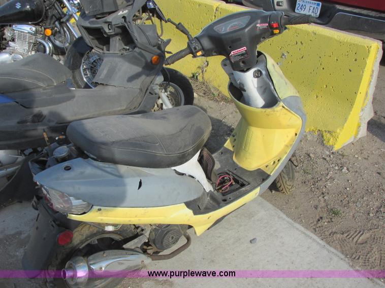 image for item J6720 2014 Bashan Renegade moped