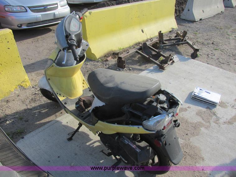 image for item J6720 2014 Bashan Renegade moped
