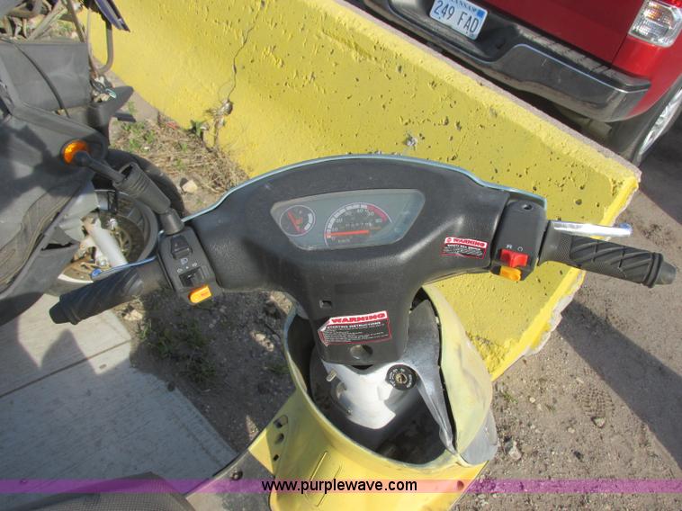 image for item J6720 2014 Bashan Renegade moped